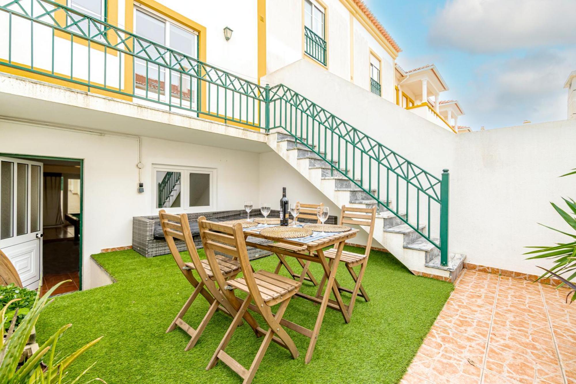 Villa Baleal Happiness Surf House à Ferrel  Extérieur photo