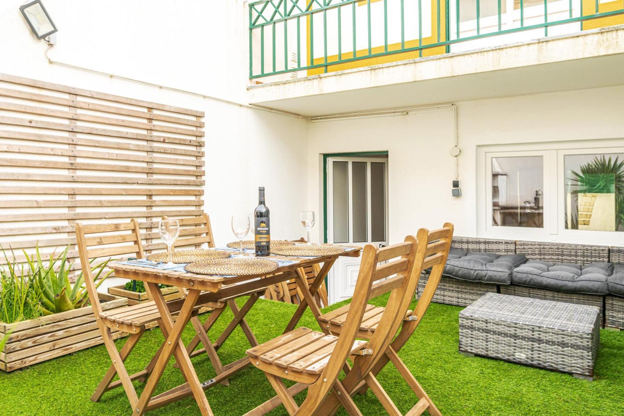 Villa Baleal Happiness Surf House à Ferrel  Extérieur photo