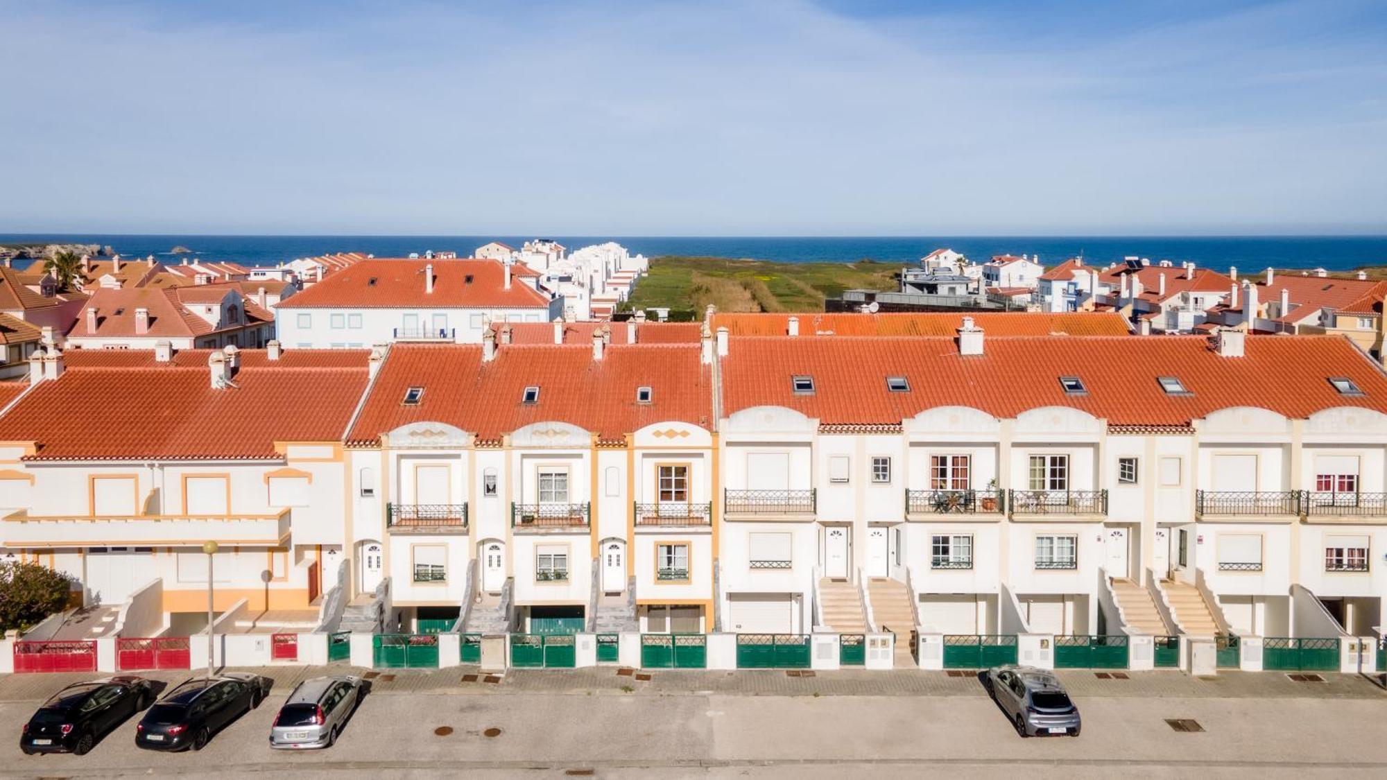 Villa Baleal Happiness Surf House à Ferrel  Extérieur photo